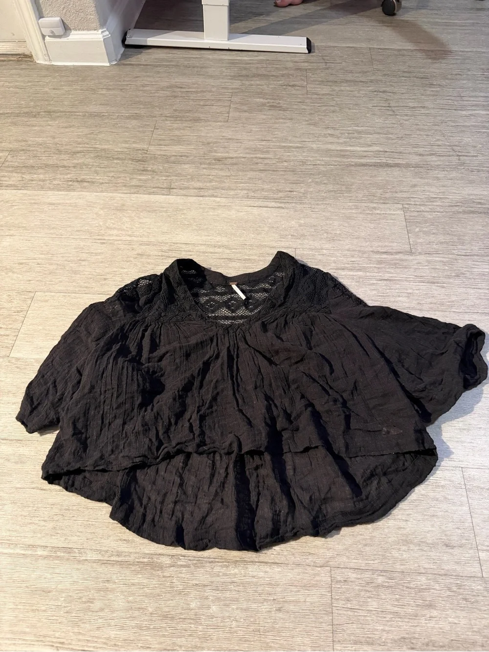 Free people Black Lace-Detail Flowing Peasant Top